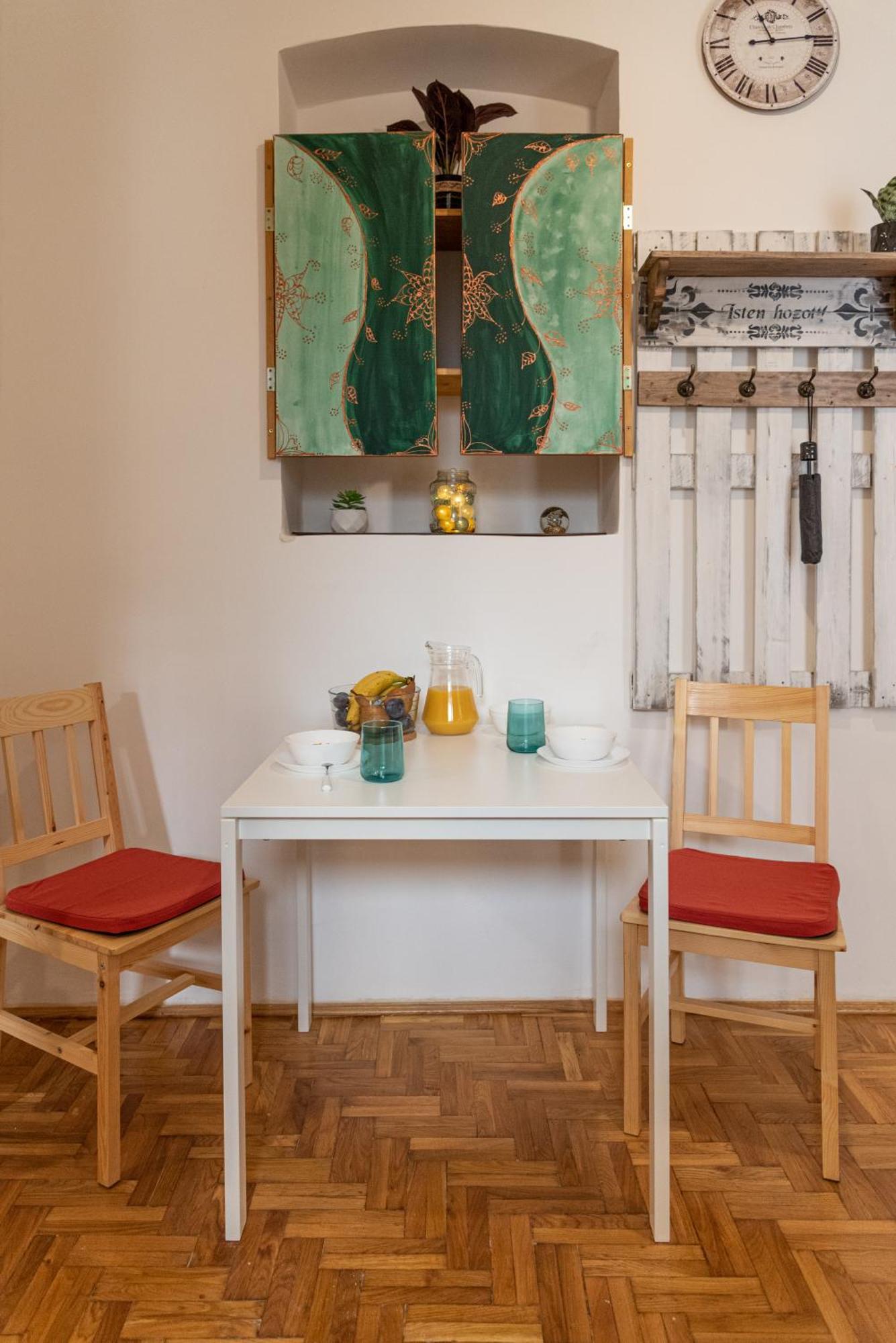 Apartament Viol *