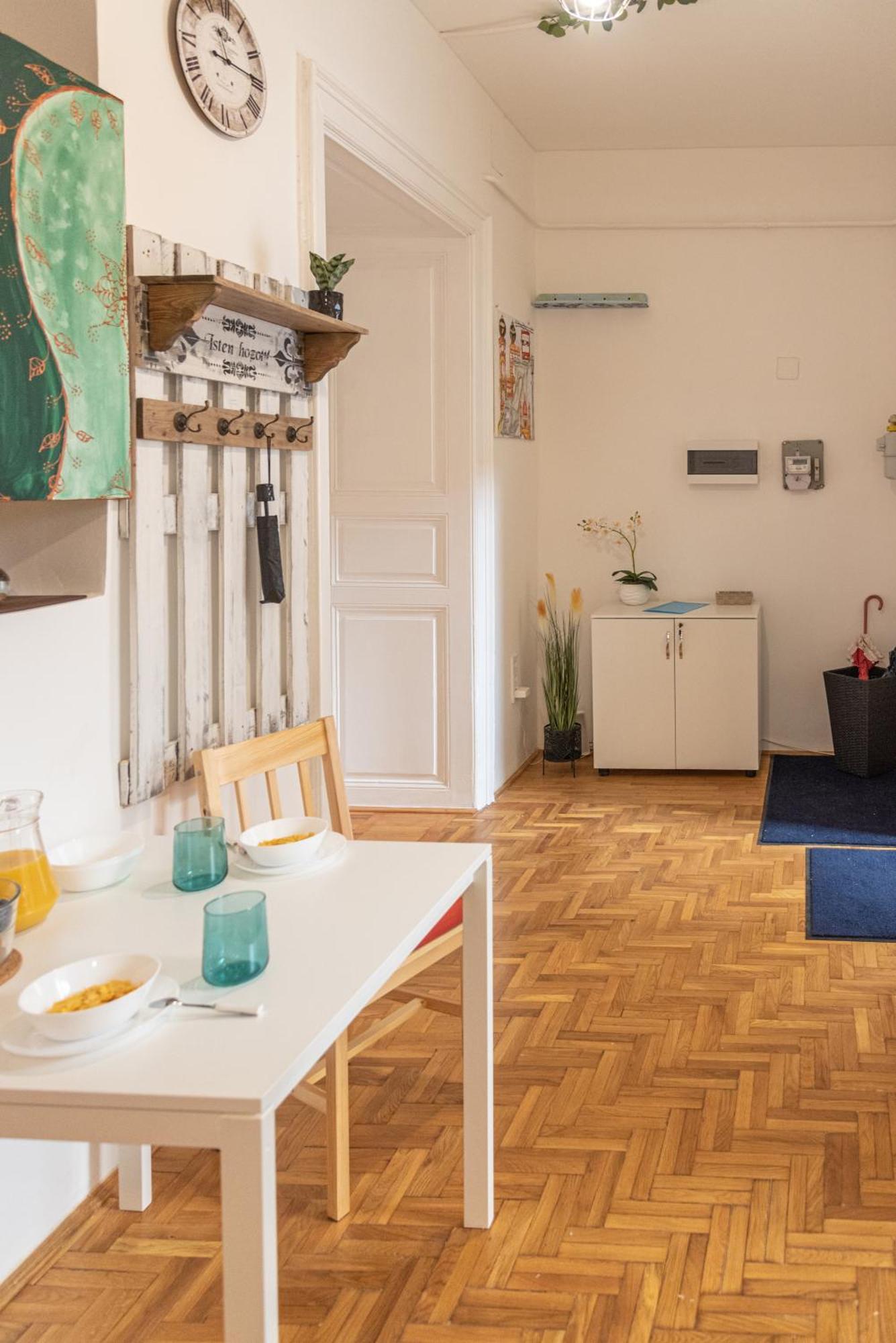 Apartament Viol *